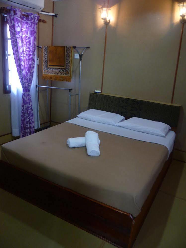 Noor Arfa River Chalet Kuala Terengganu Bagian luar foto